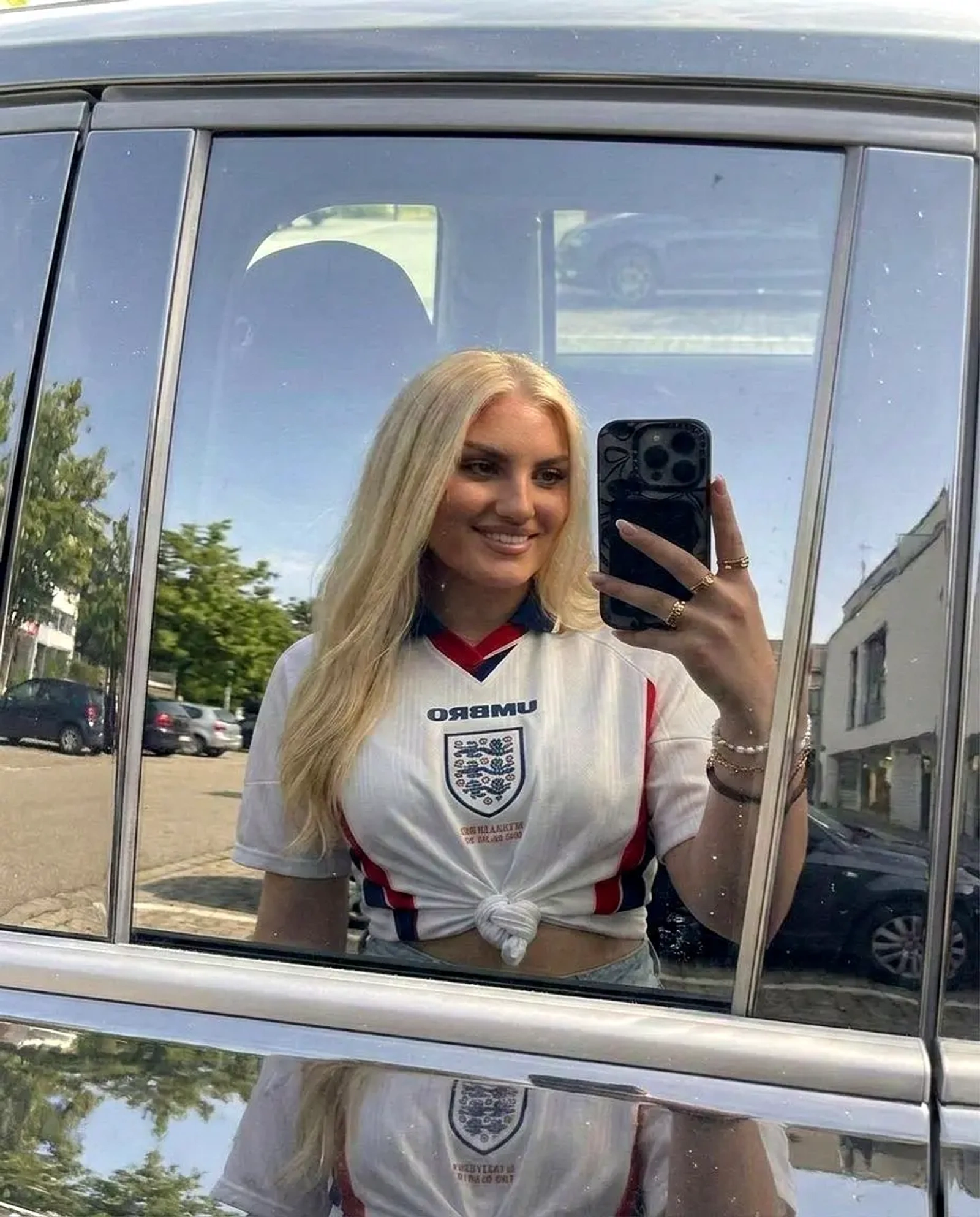 British Teen Bella