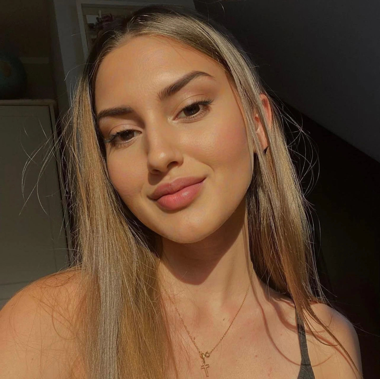 British Teen Bella