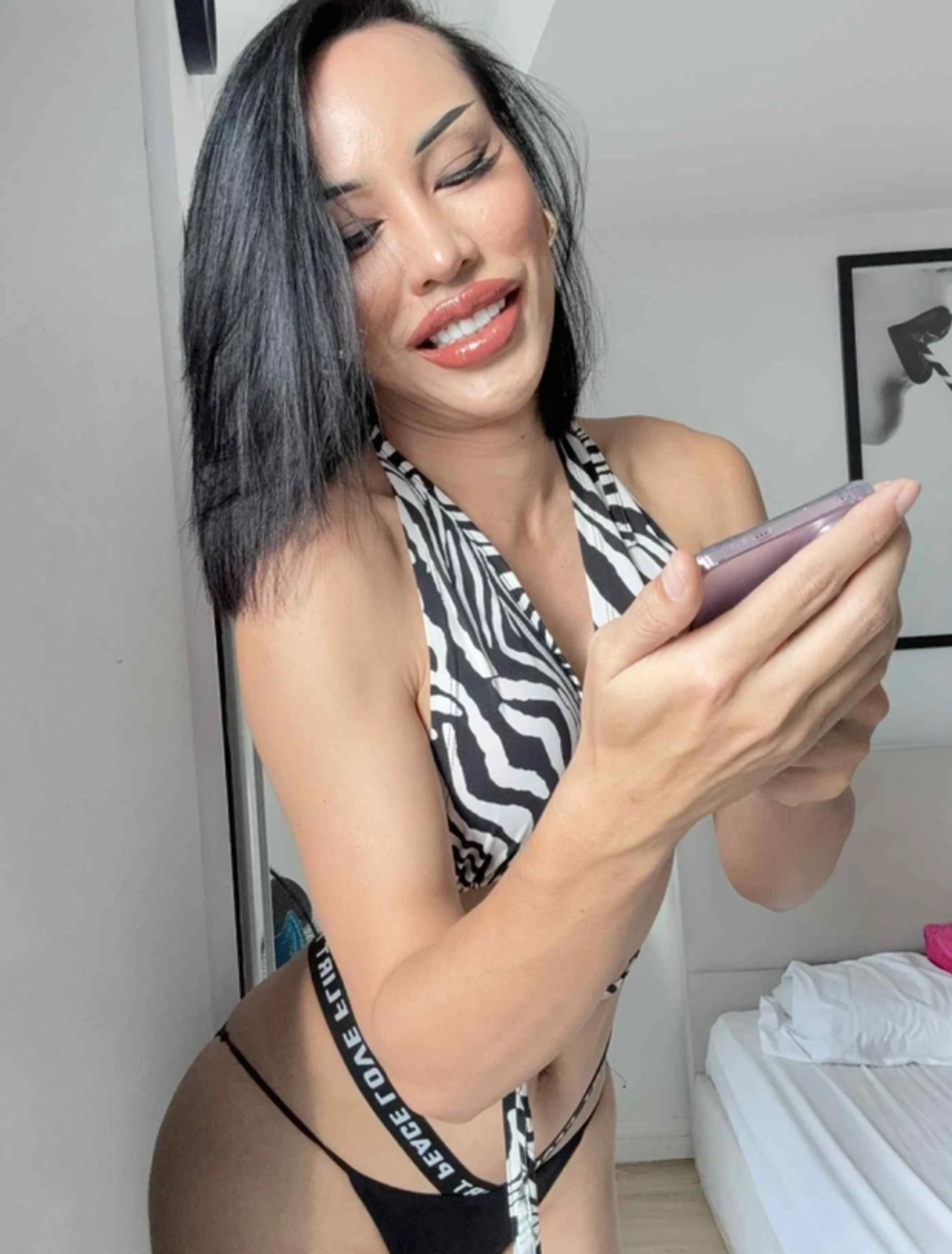 Amanda Thai TS